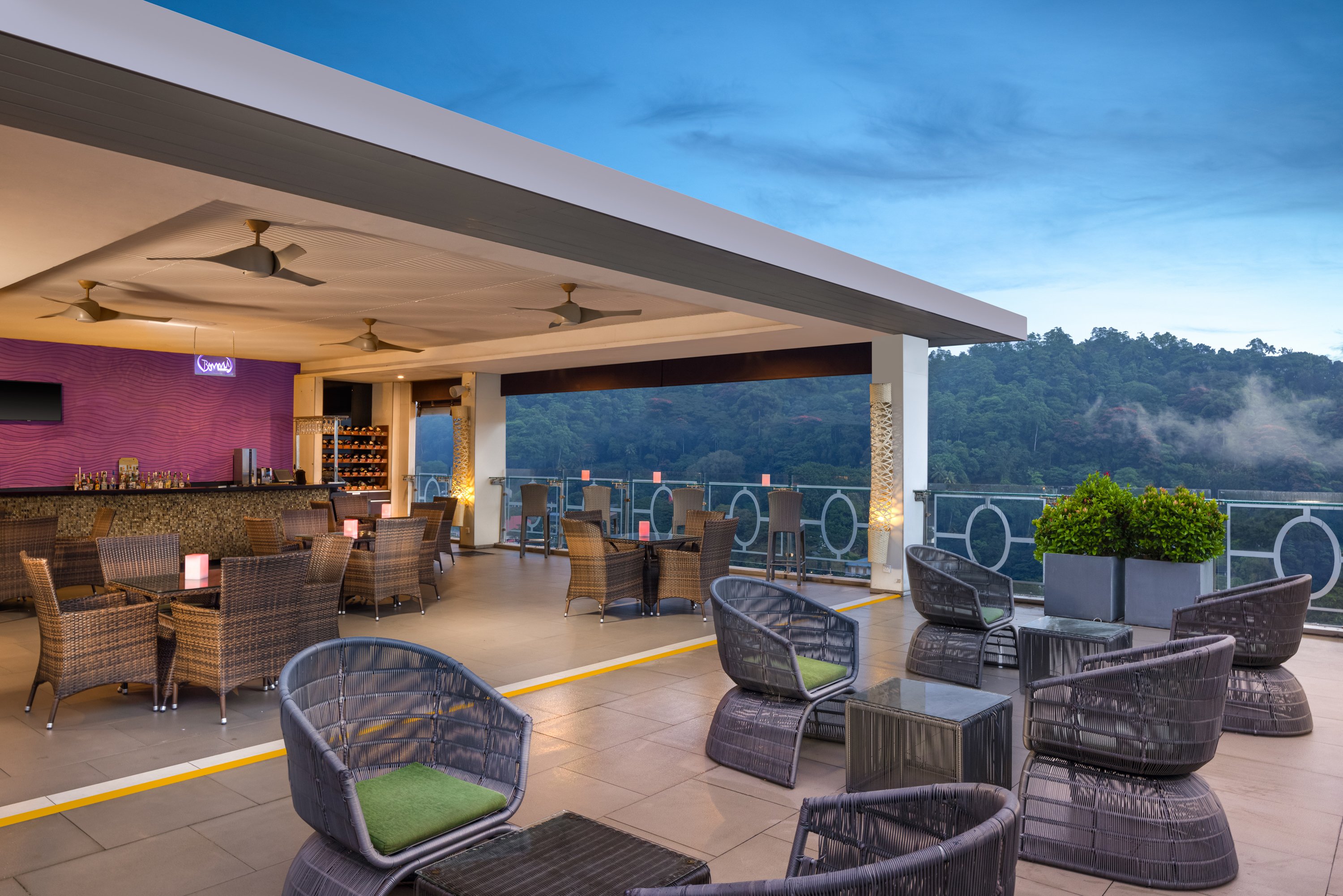 RADISSON KANDY